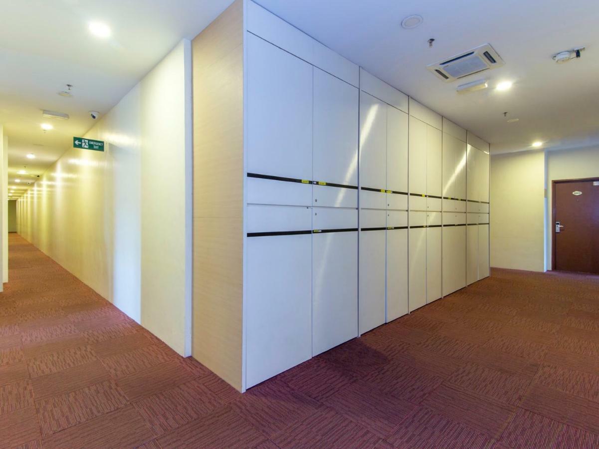 Oyo 776 Fame Hotel Seremban Exterior photo