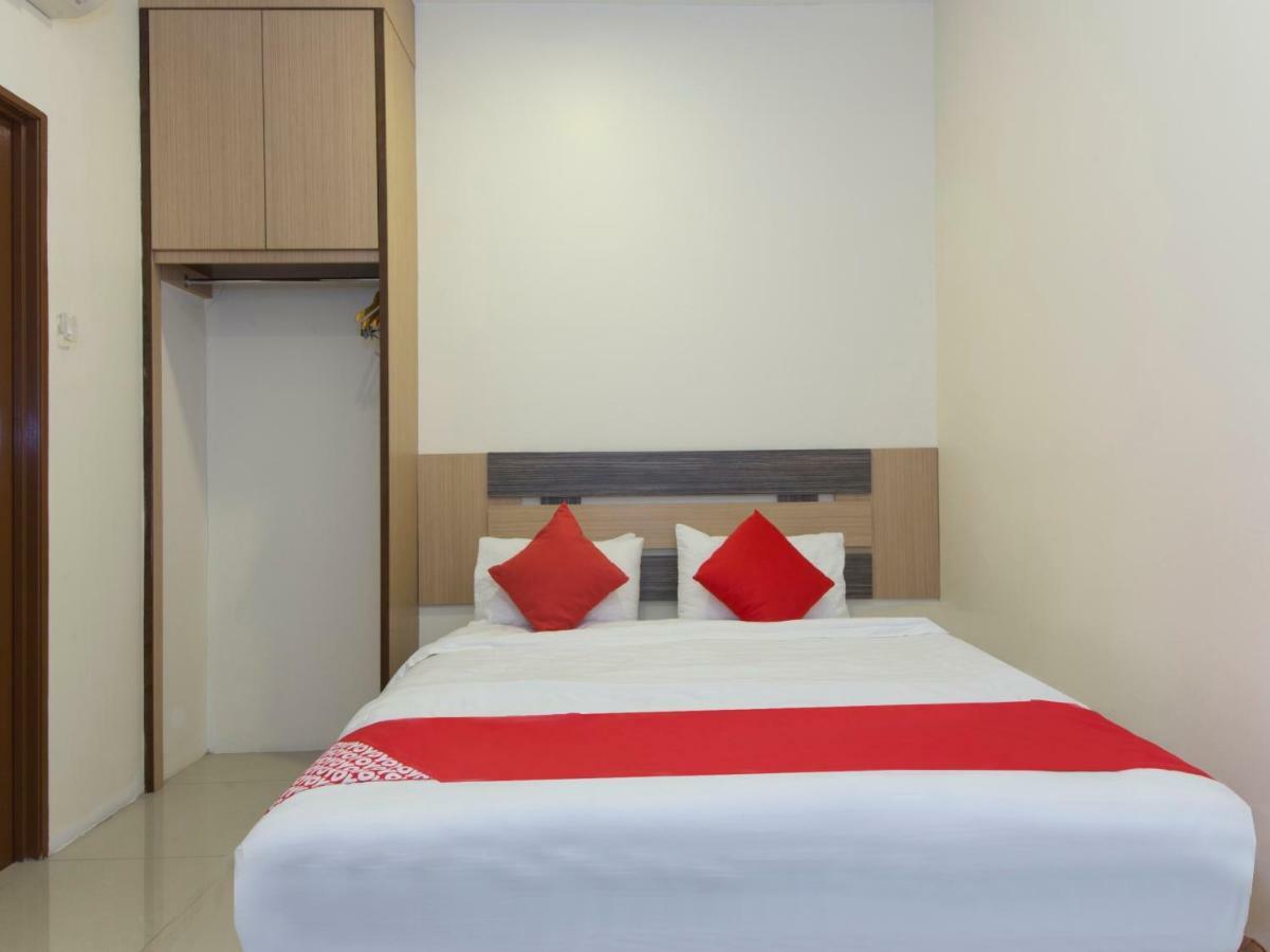 Oyo 776 Fame Hotel Seremban Exterior photo