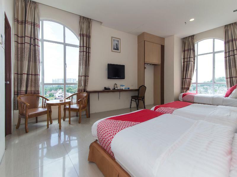 Oyo 776 Fame Hotel Seremban Exterior photo
